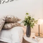 Marina Yacht Apartment *