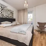 Marina Yacht Zara