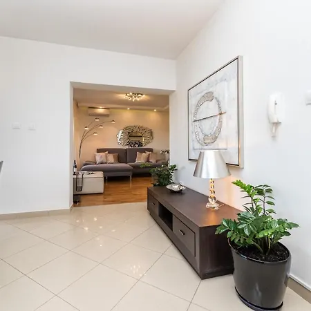 Marina Yacht Apartment *