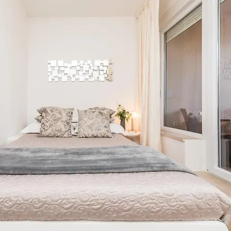 Marina Yacht Apartamento Zadar