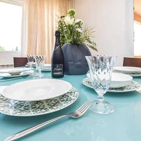 Marina Yacht Apartamento Zadar