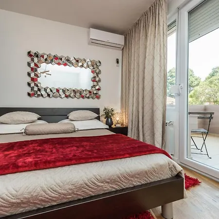 Marina Yacht Apartamento Zadar